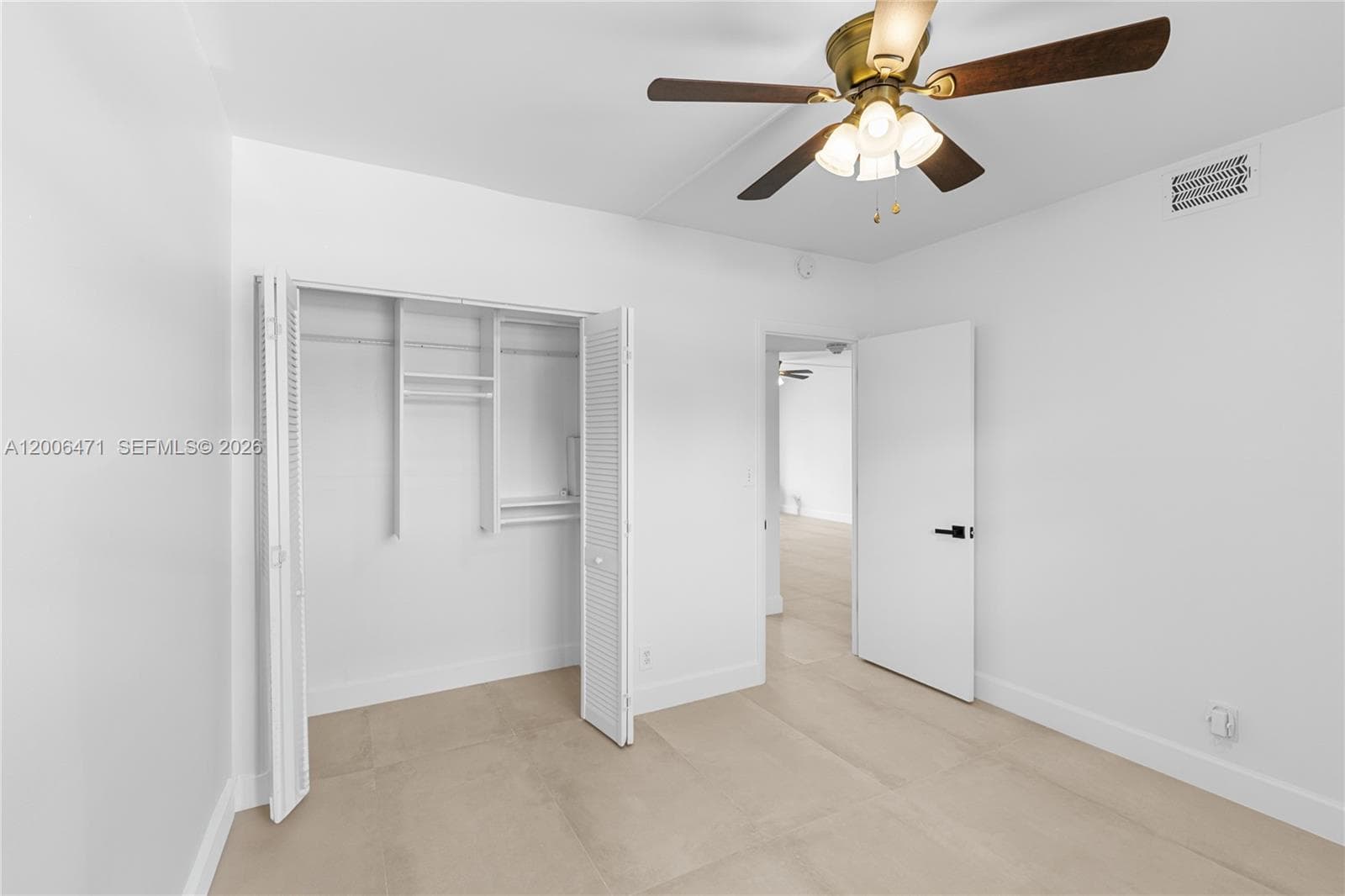 1400 57th Ct 102 photo 23