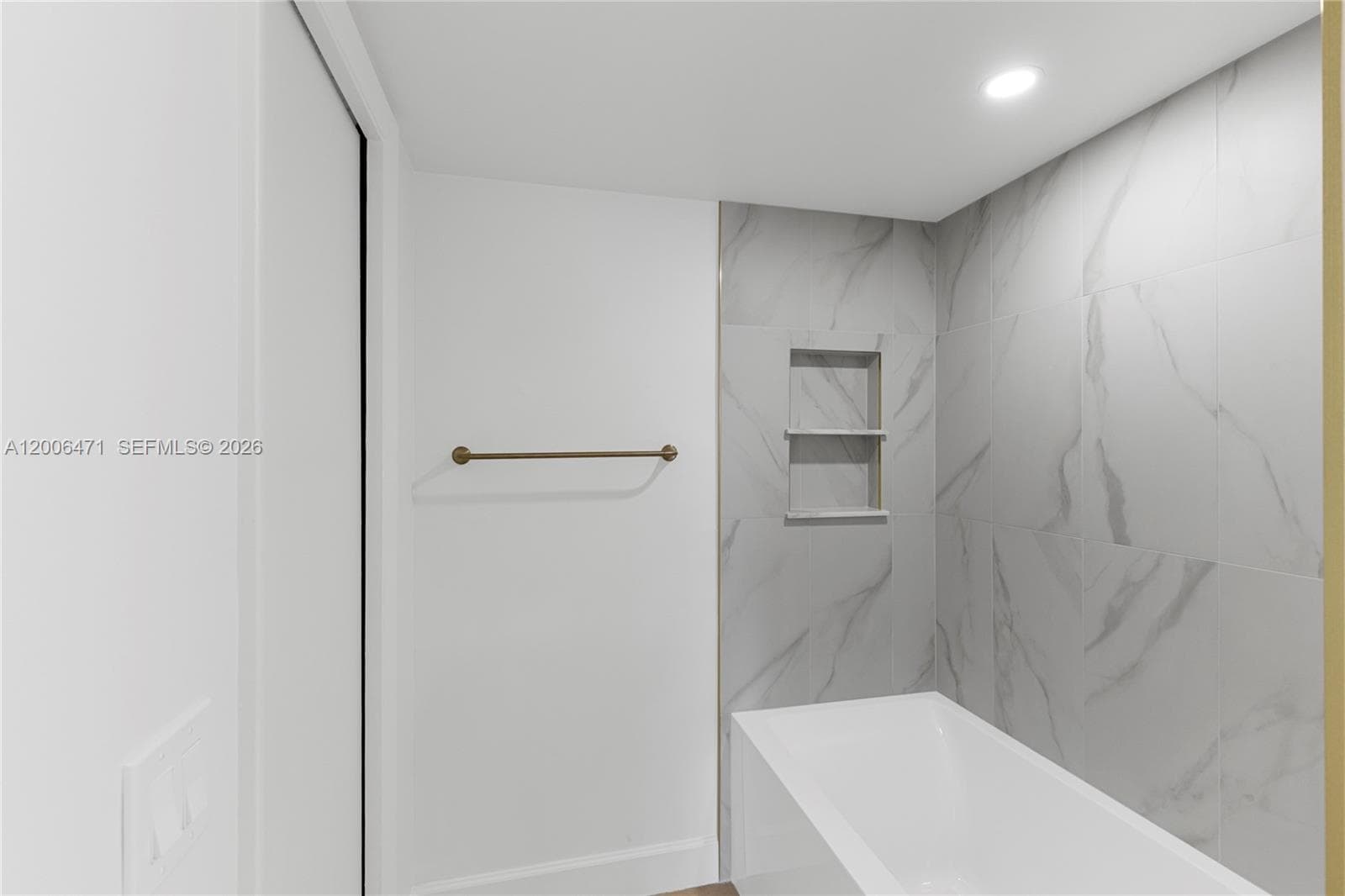 1400 57th Ct 102 photo 18