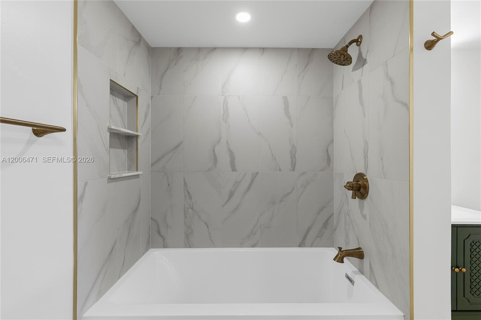 1400 57th Ct 102 photo 19