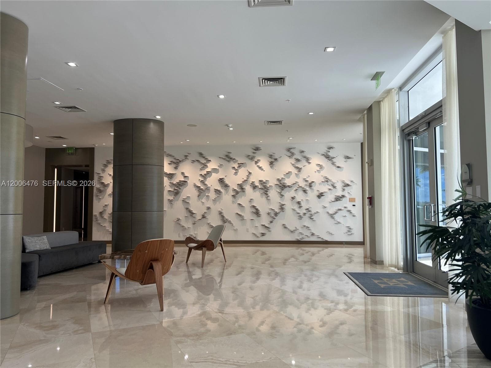 10275 Collins Ave 533 photo 9