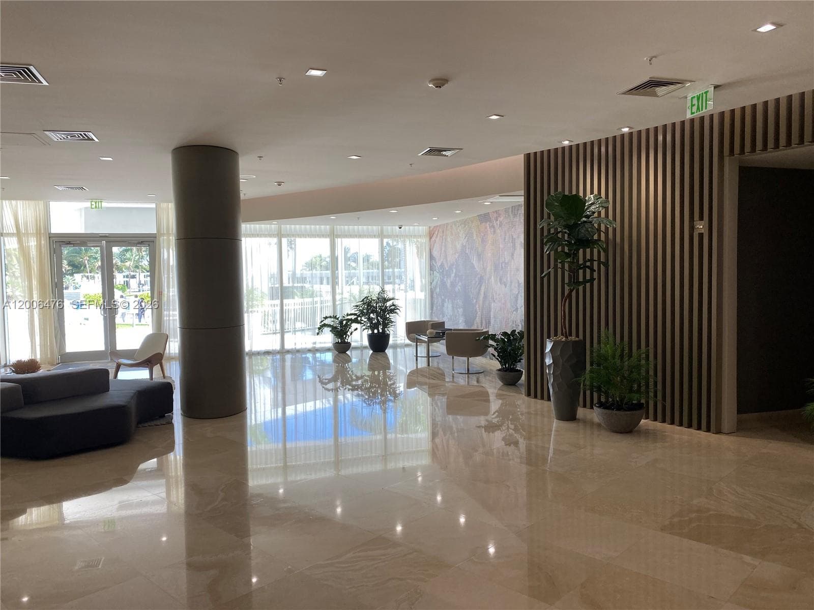 10275 Collins Ave 533 photo 10