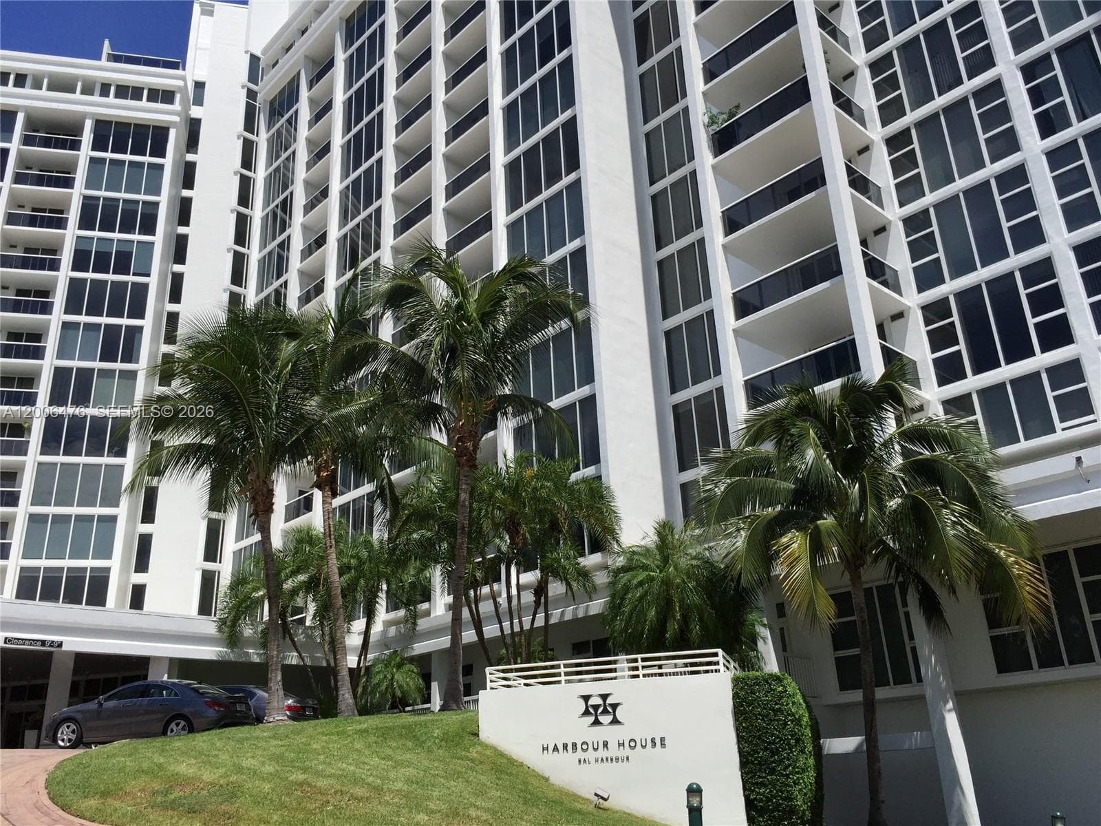 10275 Collins Ave 533 photo 11