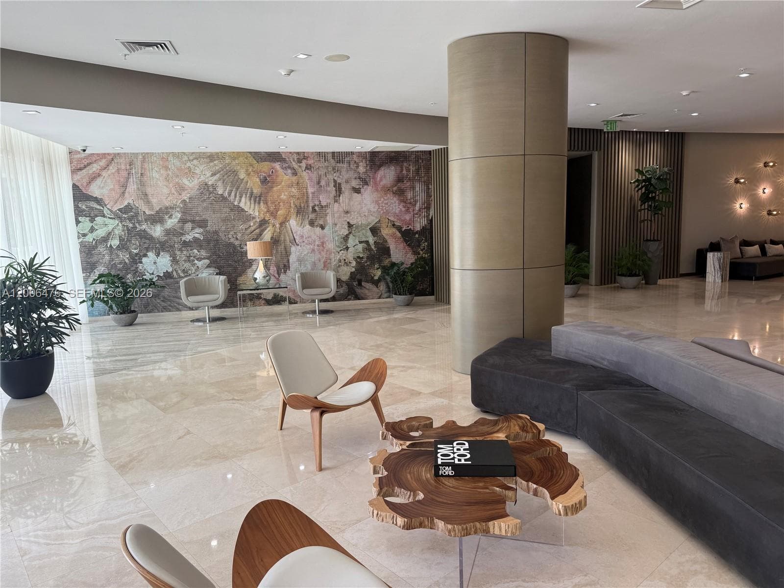 10275 Collins Ave 533 photo 8