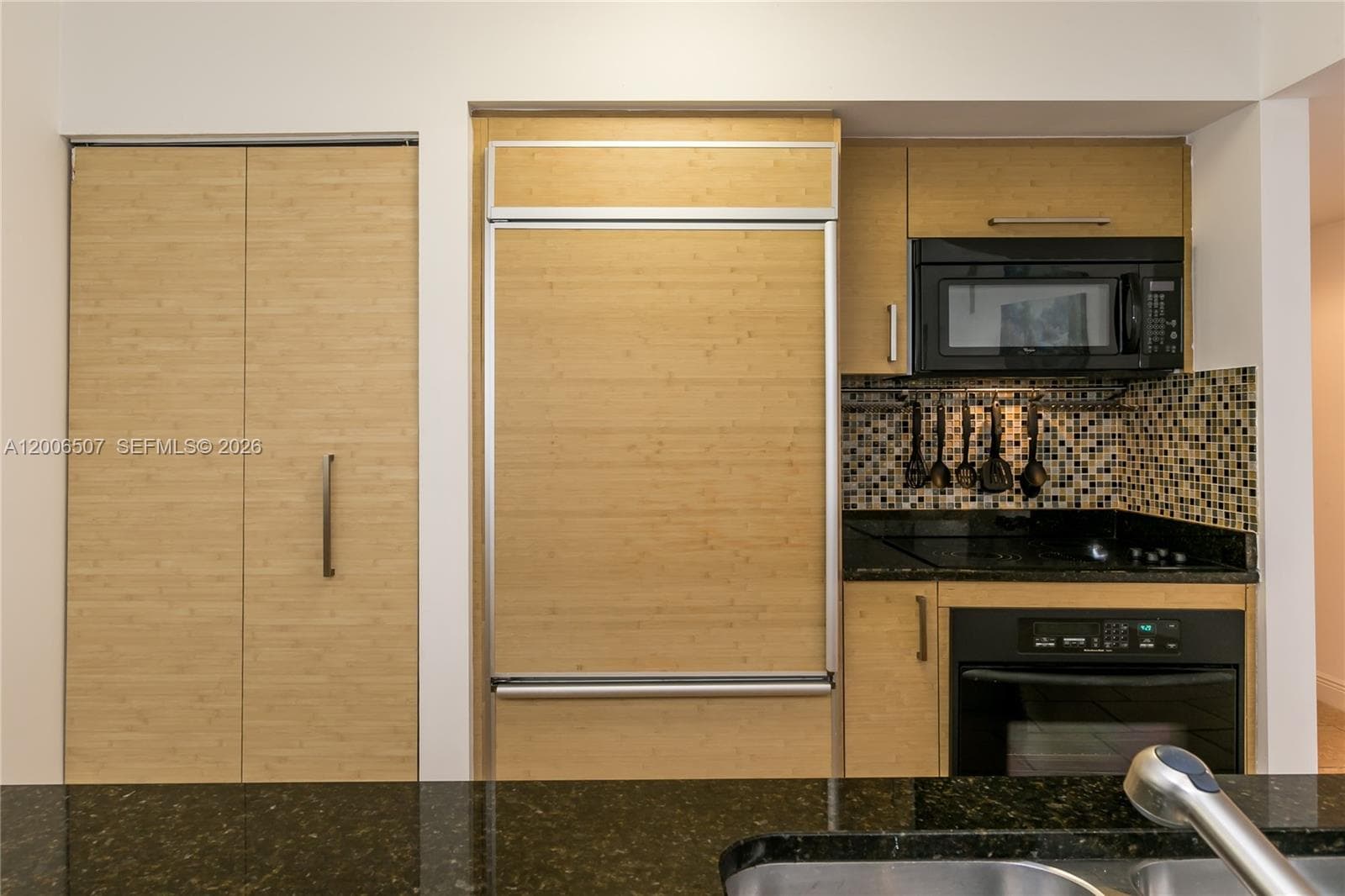 1830 OCEAN DR 4010 photo 6