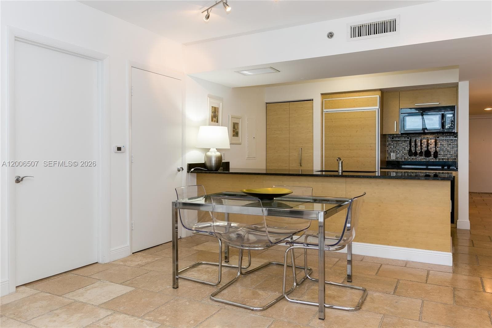 1830 OCEAN DR 4010 photo 4