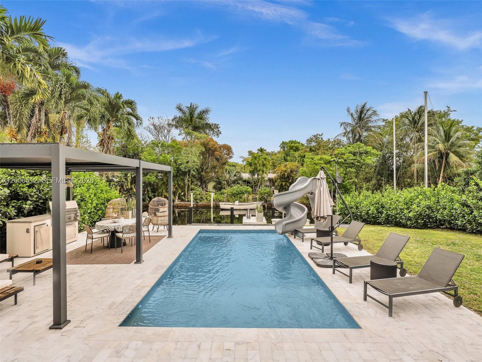 2448 Okeechobee Ln photo 2