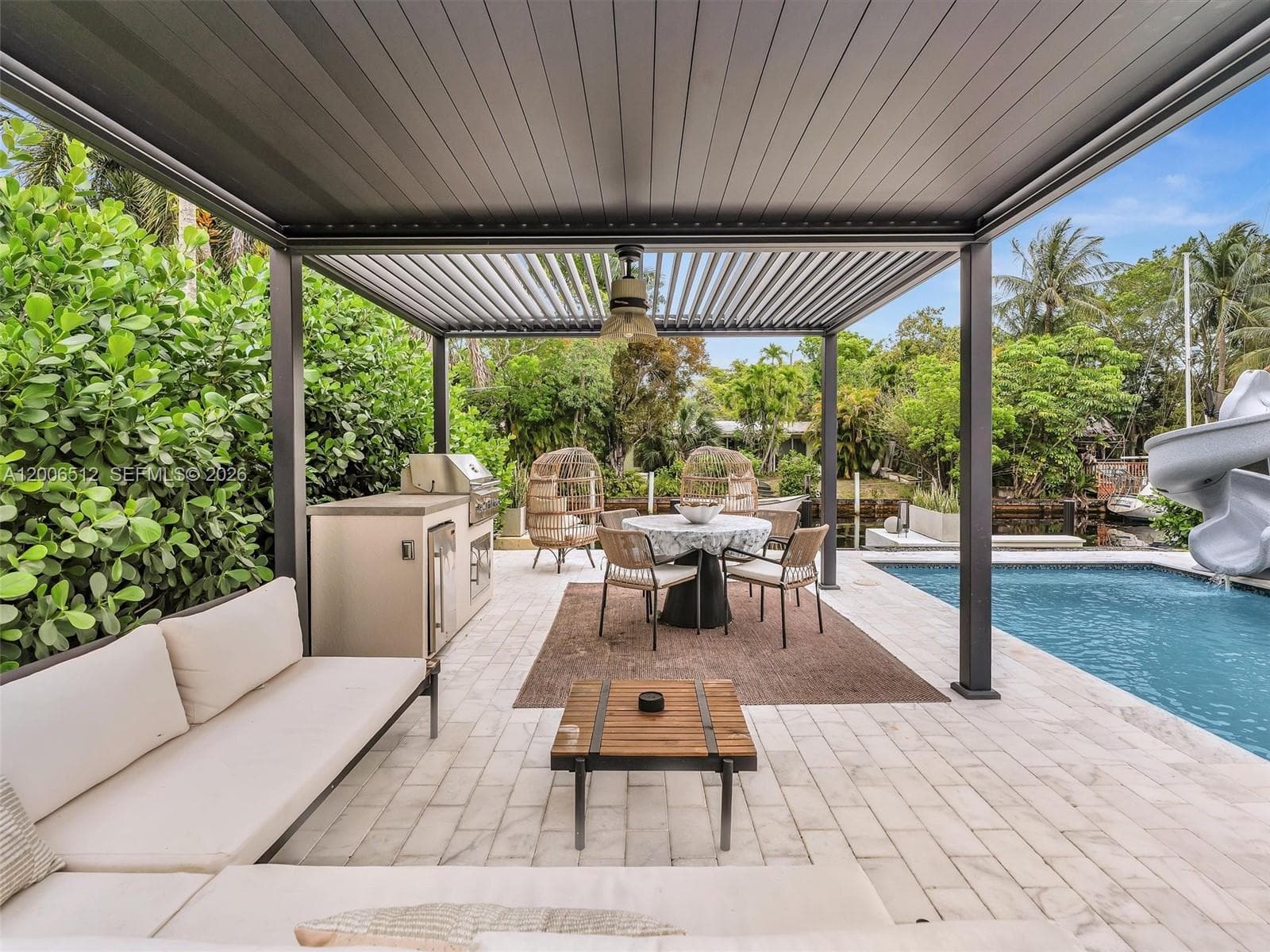 2448 Okeechobee Ln photo 4