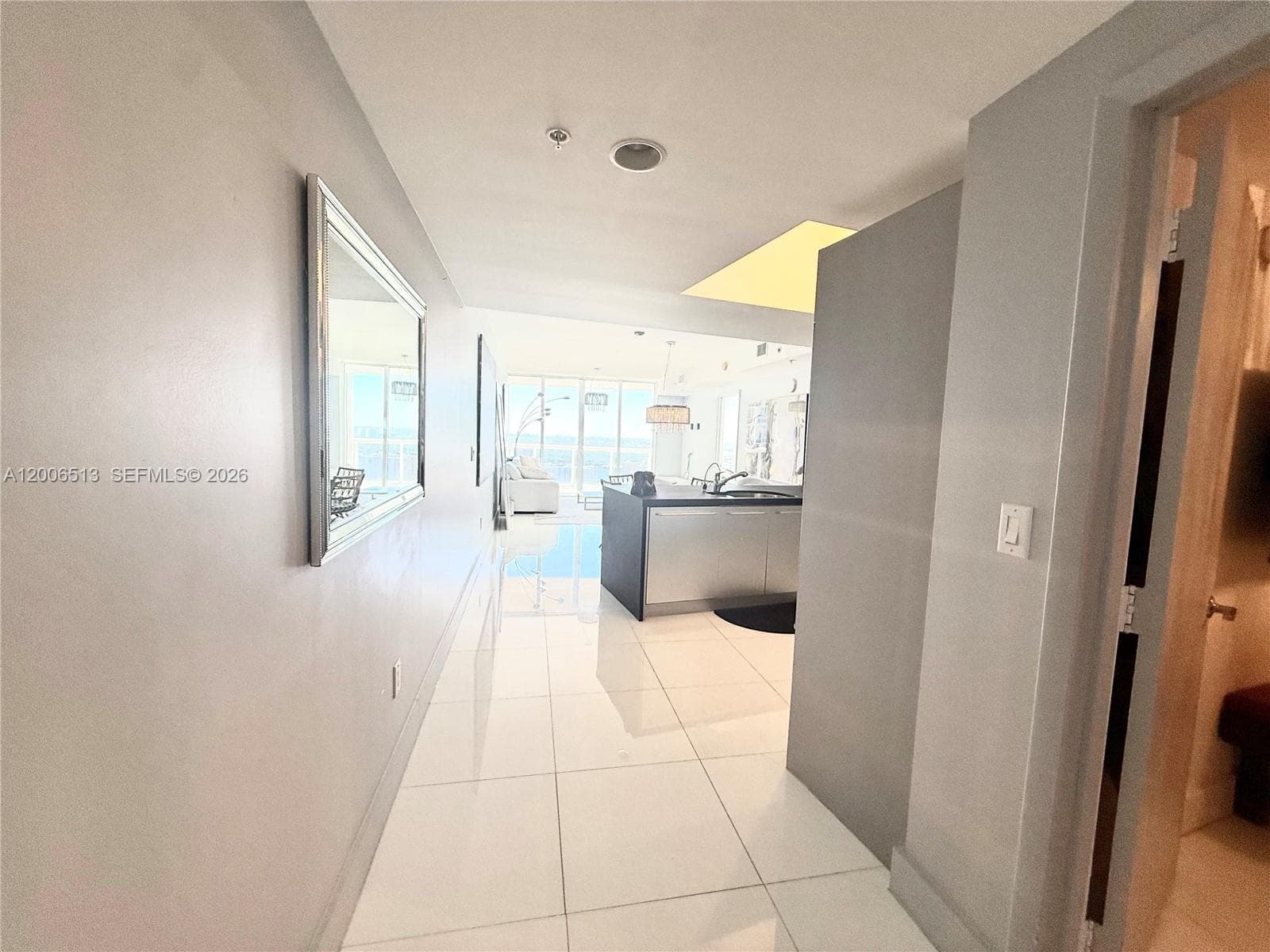 18201 Collins Ave 5105 photo 3