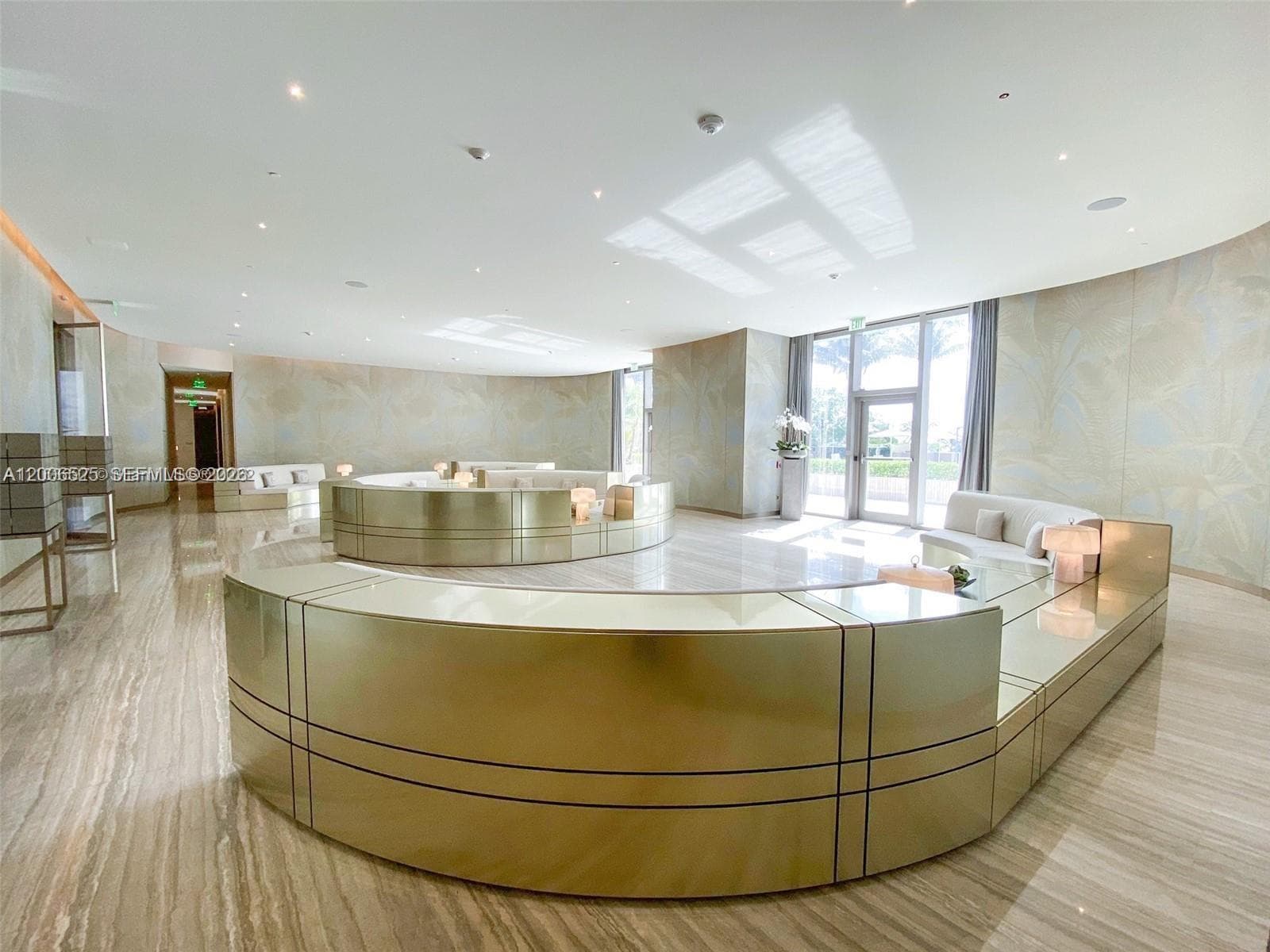 18975 Collins Ave 2205 photo 2