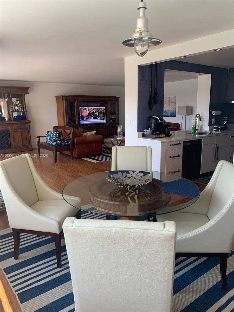 4900 Ocean Blvd 413 photo 6