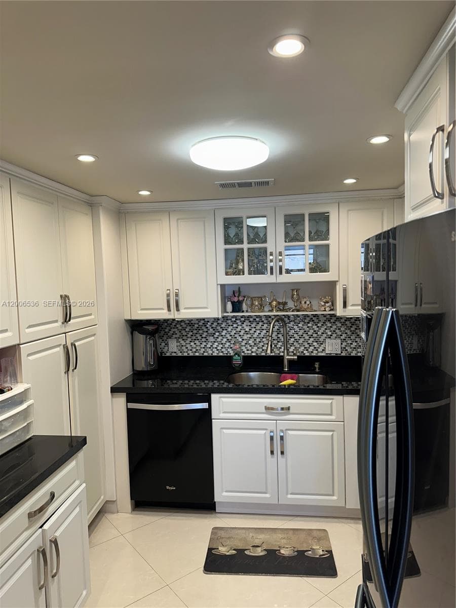 1985 Ocean Dr 21P photo 6