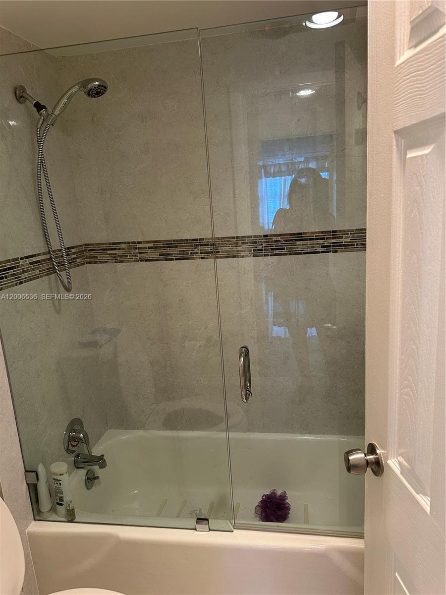 1985 Ocean Dr 21P photo 10