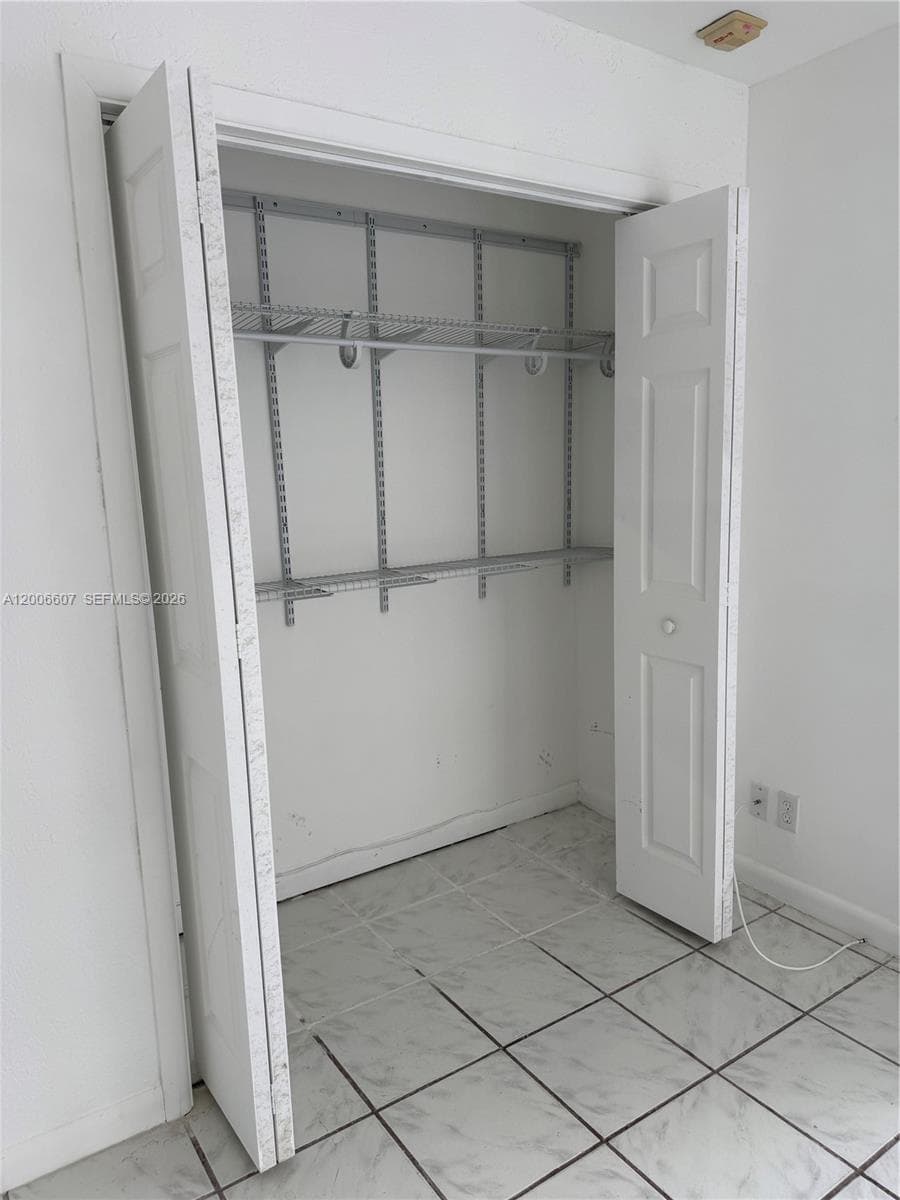 2600 Ocean Dr S306 photo 8