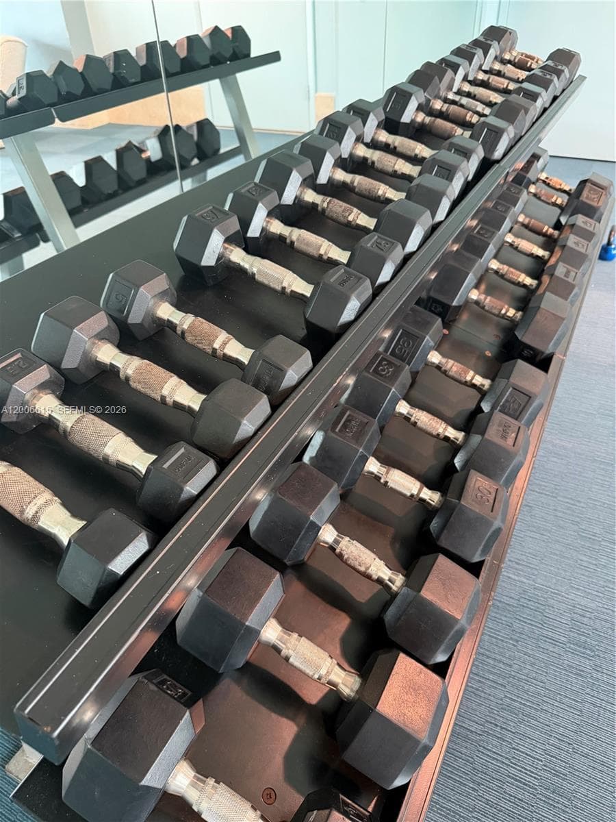 1945 Ocean Dr 603 photo 12