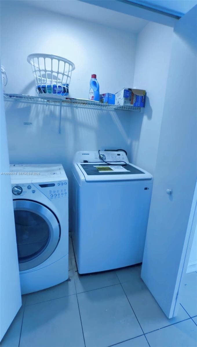 1945 Ocean Dr 603 photo 22