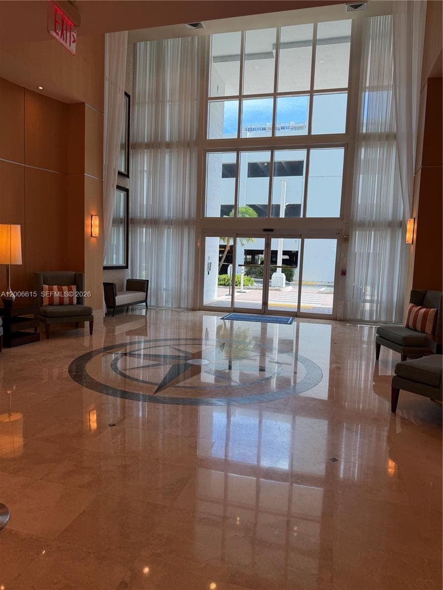 1945 Ocean Dr 603 photo 4