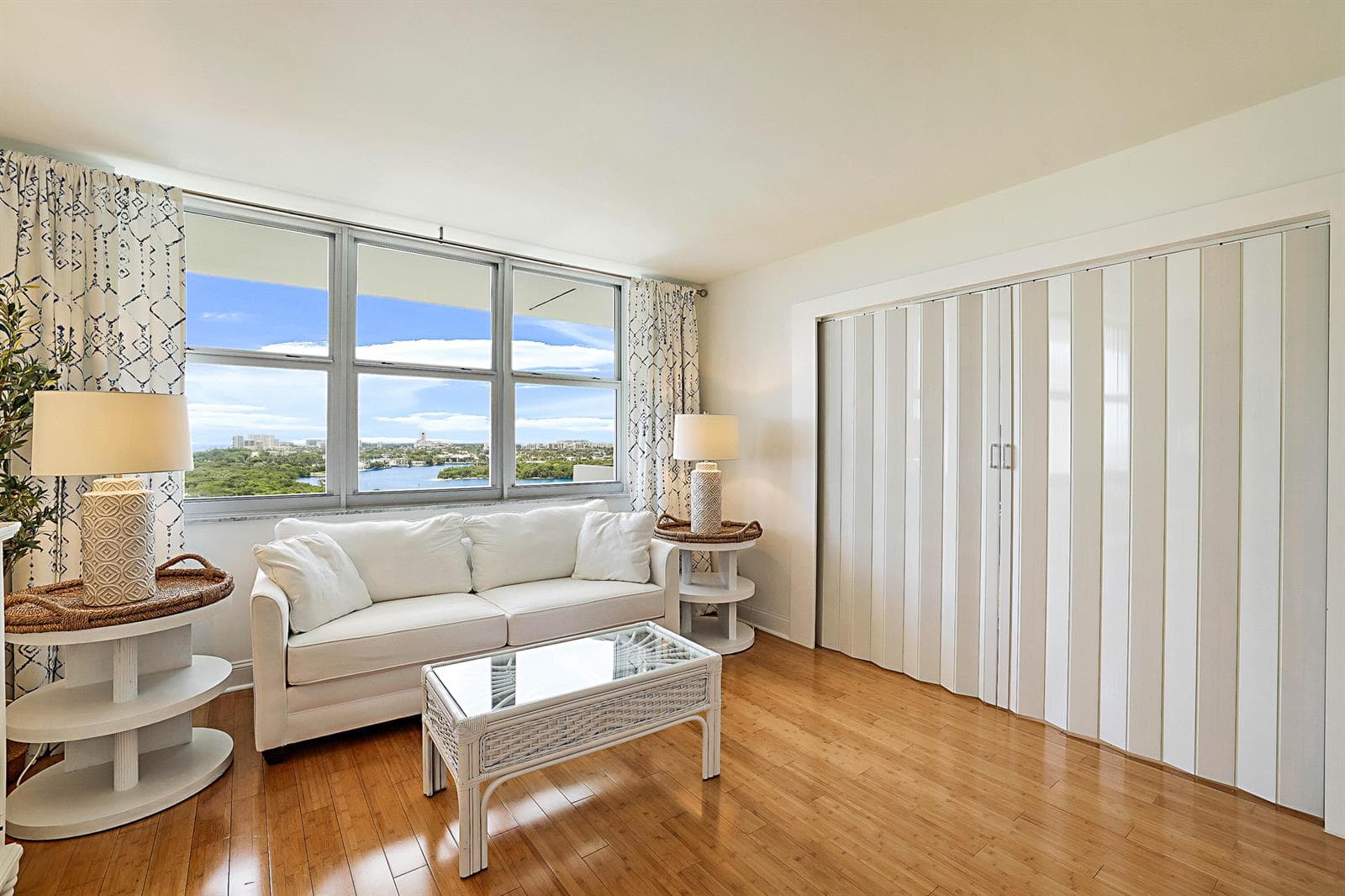 2121 N Ocean Boulevard 1507w photo 12