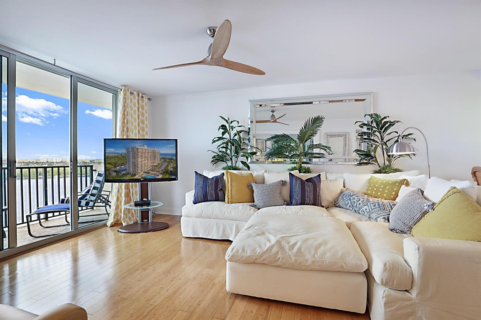 2121 N Ocean Boulevard 1507w photo 5