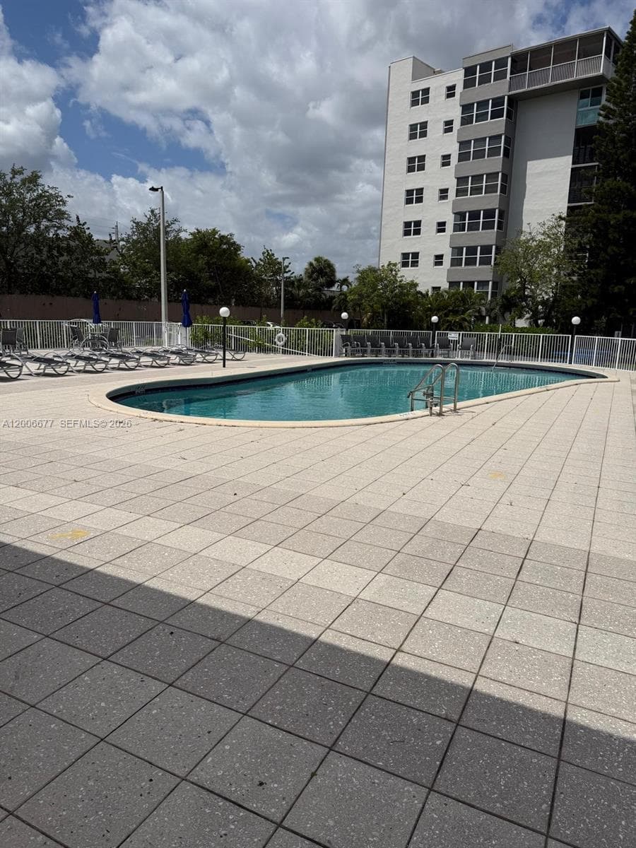 1175 Miami Gardens Dr 703 photo 13