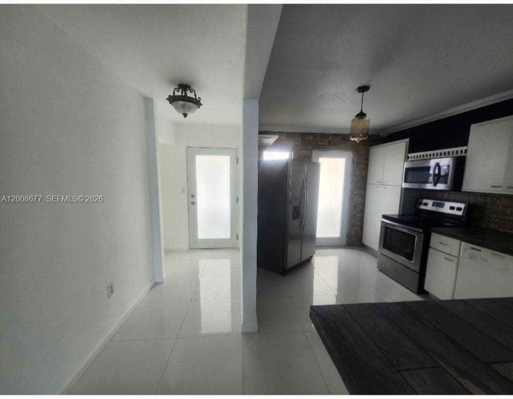 1175 NE Miami Gardens Dr 703 photo 22