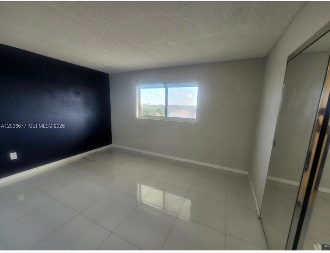 1175 Miami Gardens Dr 703 photo 20