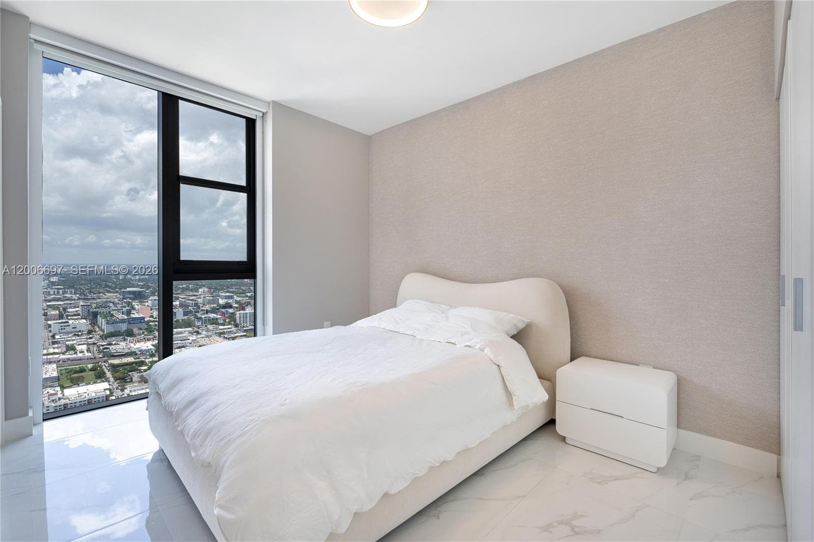 700 24th ST 5407 photo 23