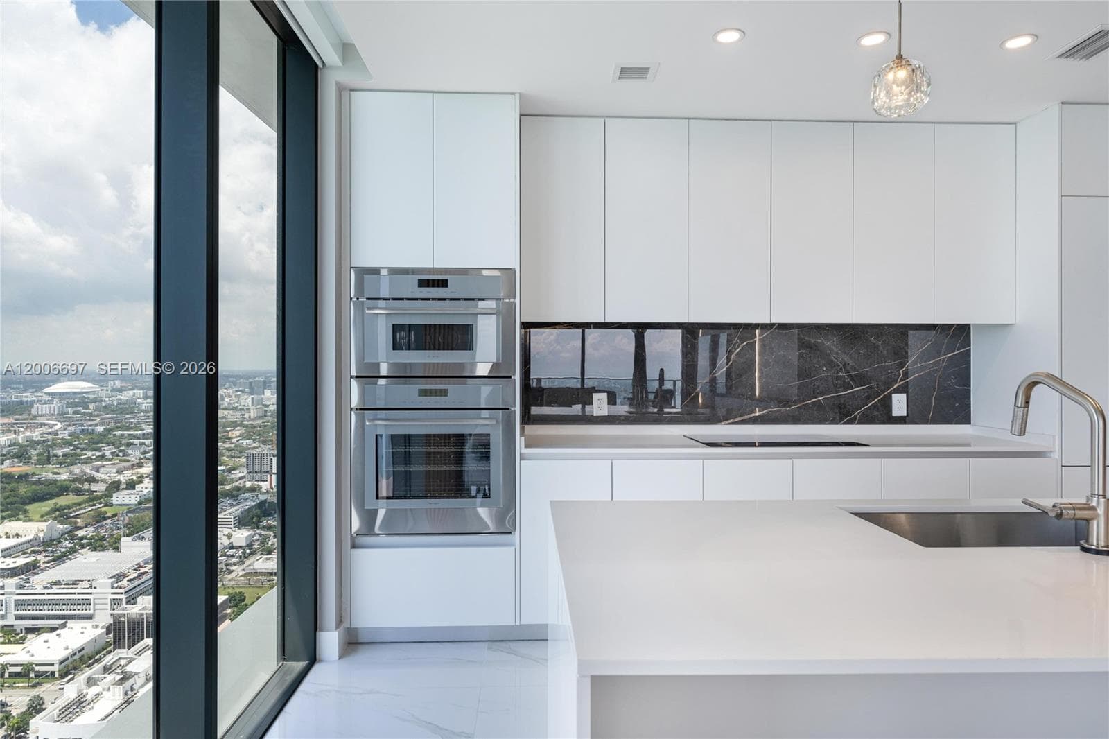 700 24th ST 5407 photo 6