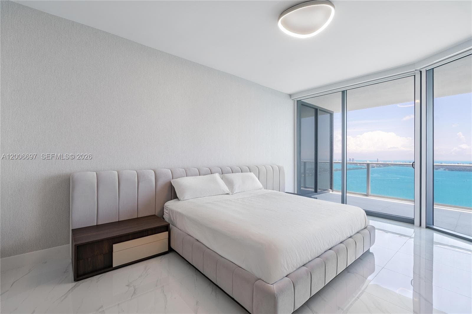 700 24th ST 5407 photo 12