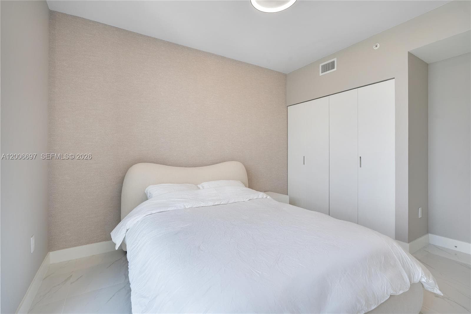 700 24th ST 5407 photo 24