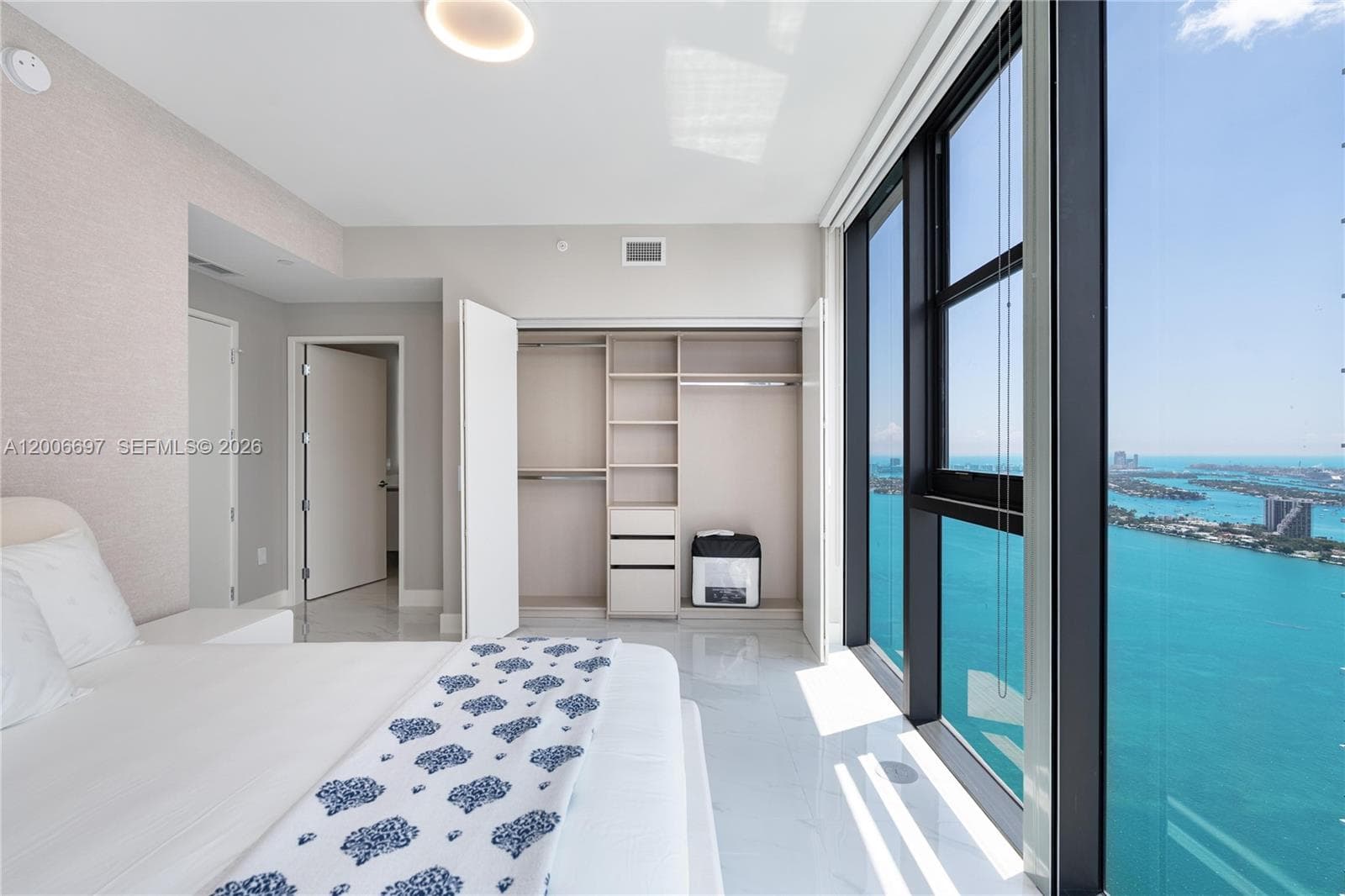 700 24th ST 5407 photo 21