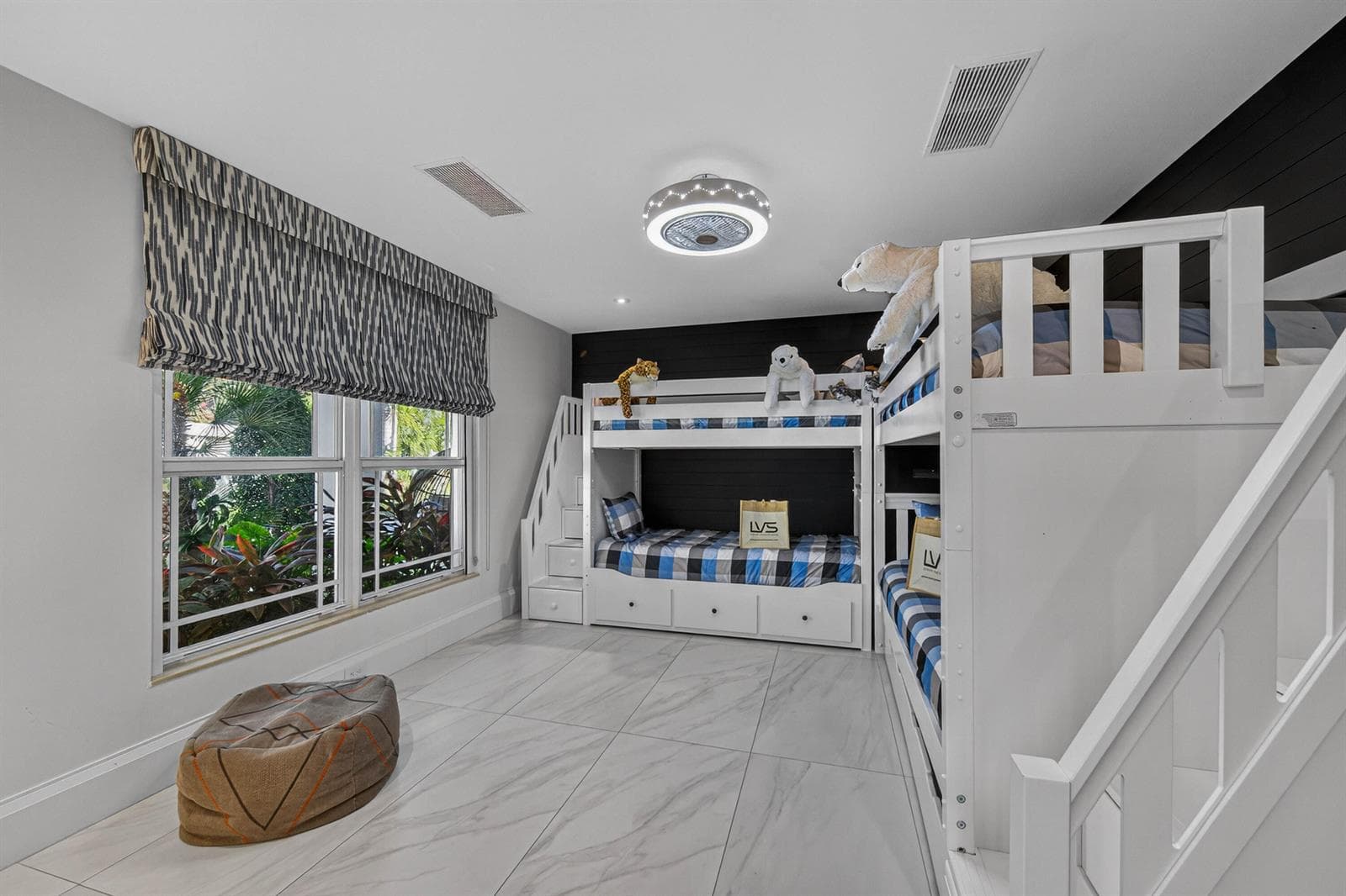3109 NE 42nd Court photo 8