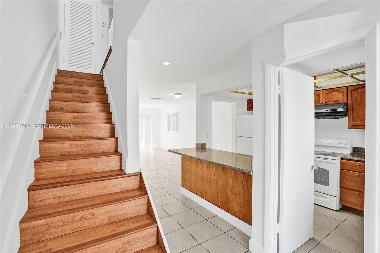 7344 82nd St C114 photo 3