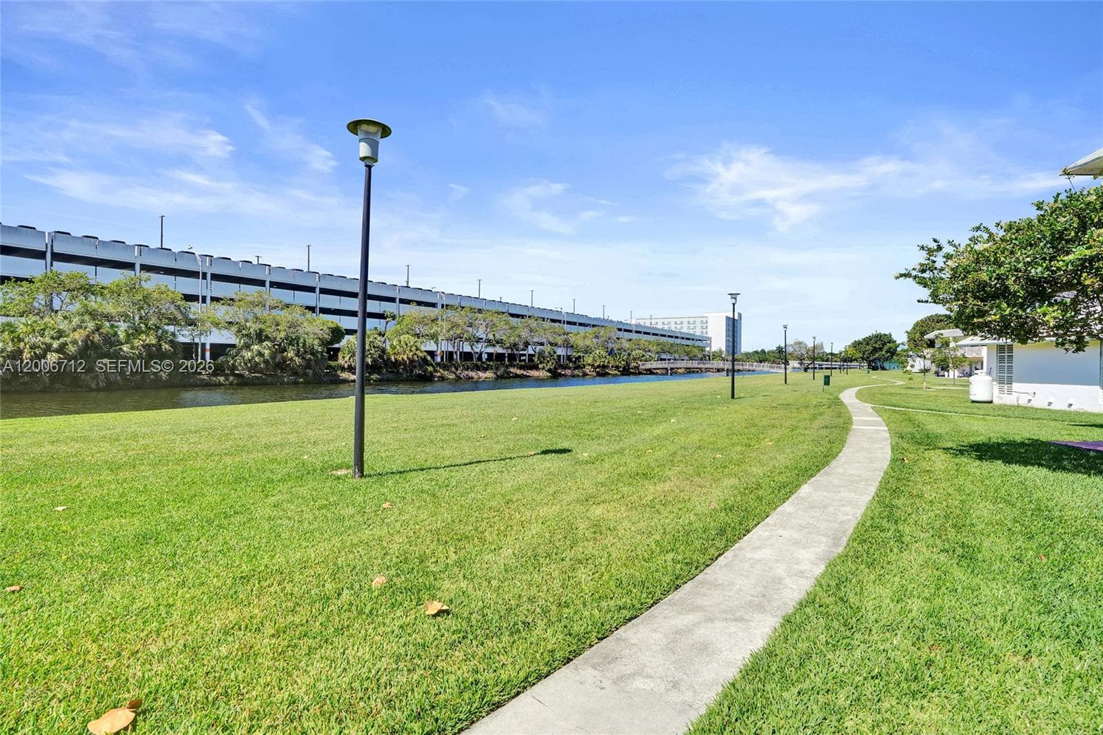 7344 82nd St C114 photo 25