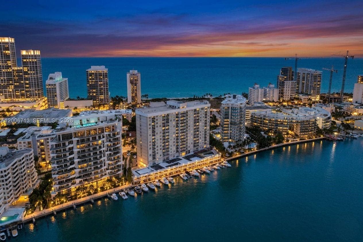 6770 Indian Creek Dr 14C photo 2