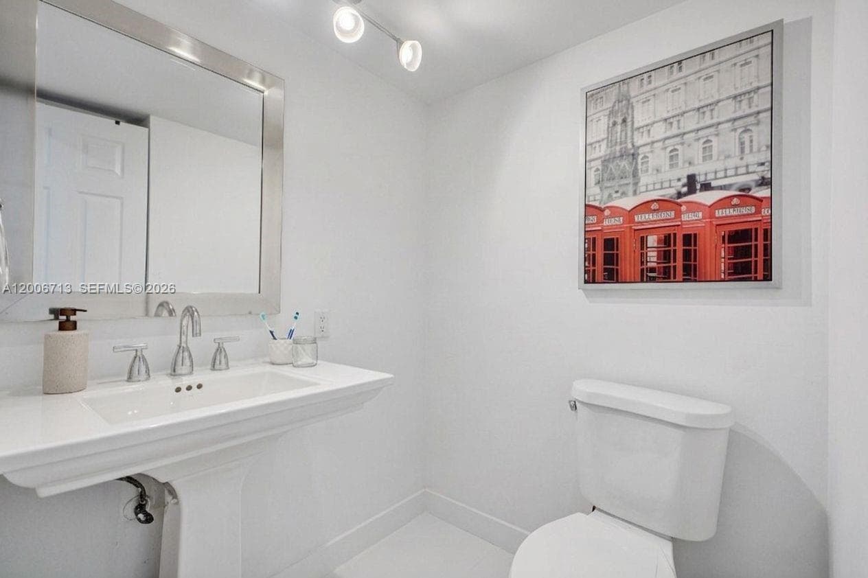 6770 Indian Creek Dr 14C photo 15