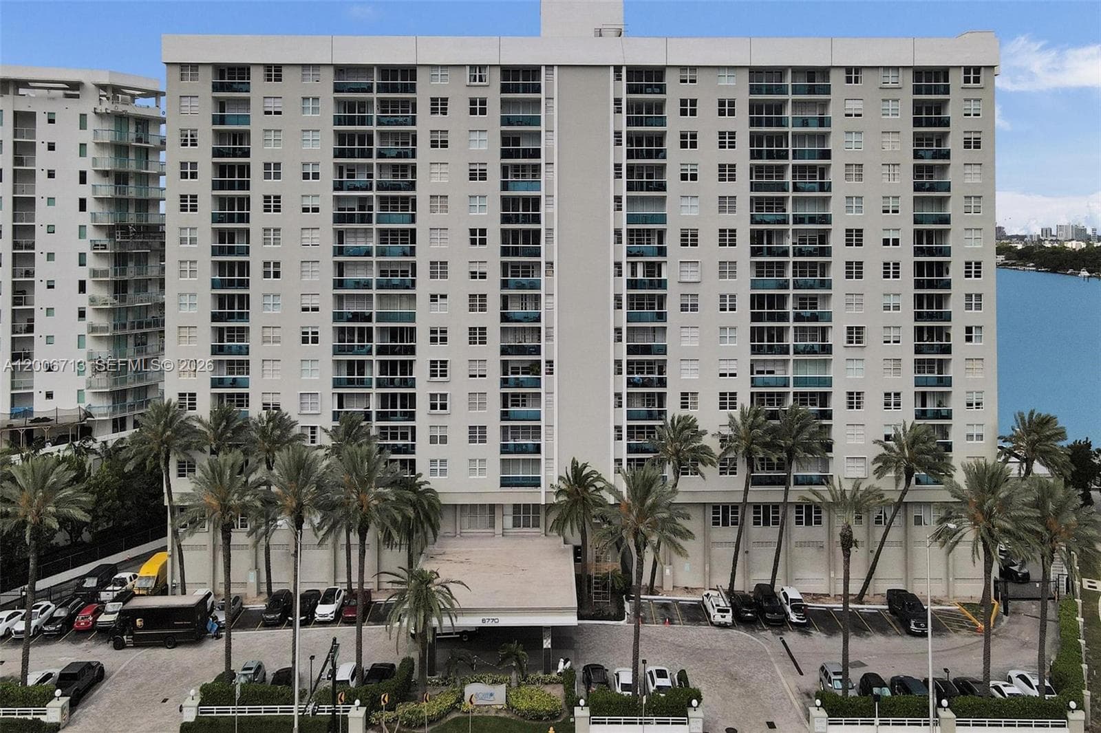 6770 Indian Creek Dr 14C photo 25