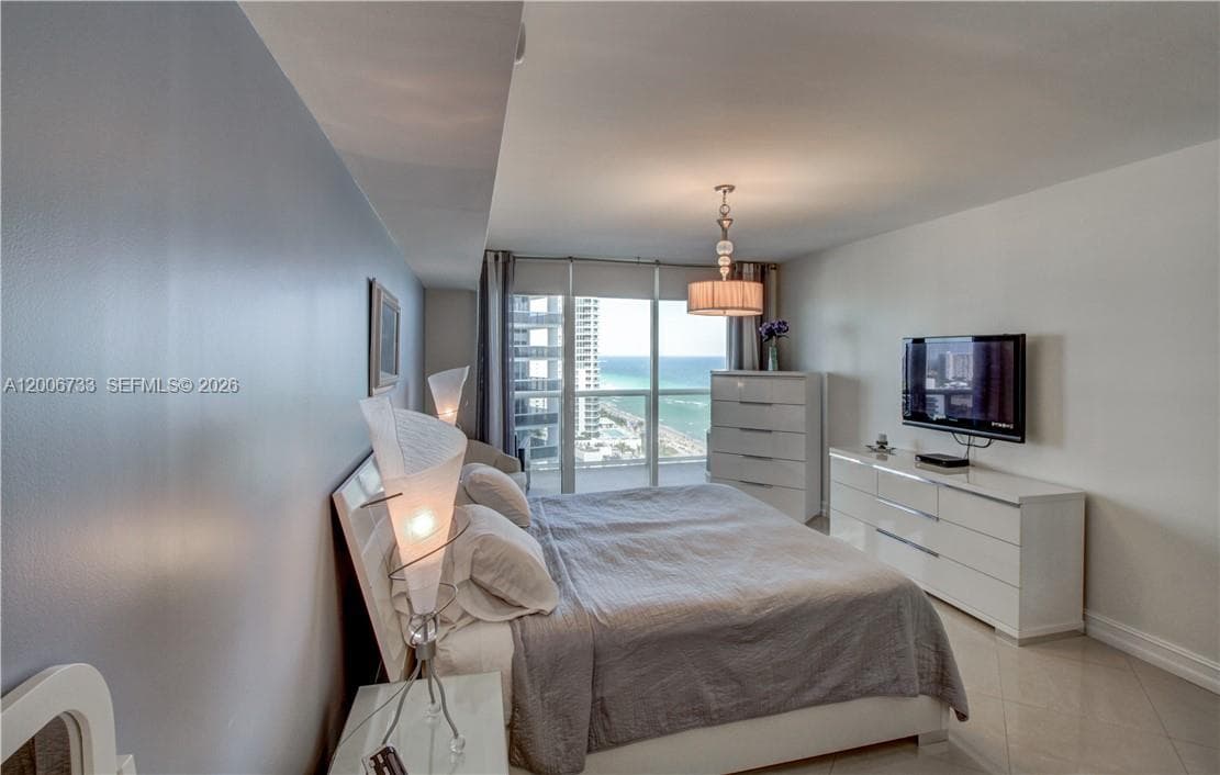 1830 S Ocean Dr 1708 photo 7