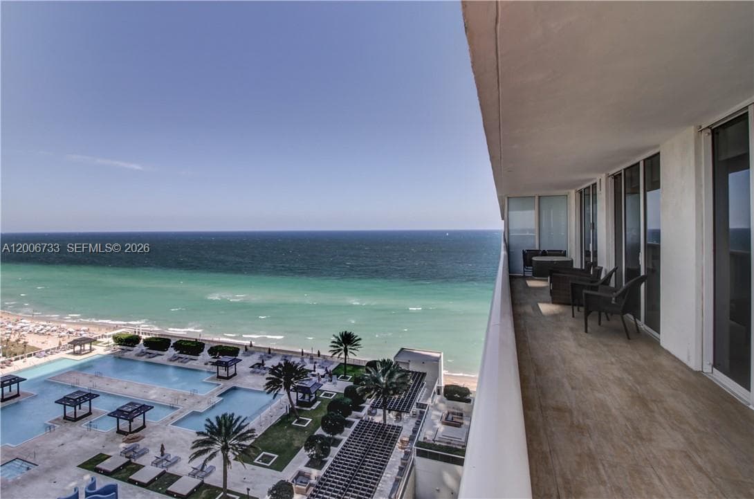1830 S Ocean Dr 1708 photo 1