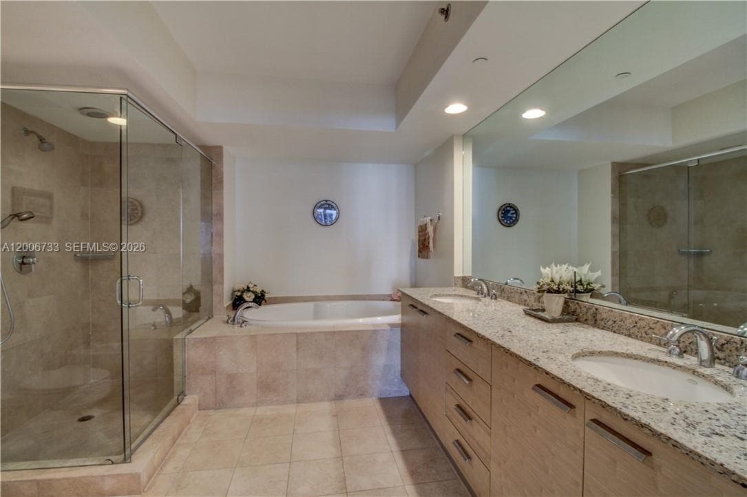 1830 S Ocean Dr 1708 photo 9