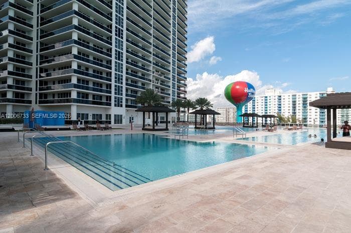 1830 Ocean Dr 1708 photo 18