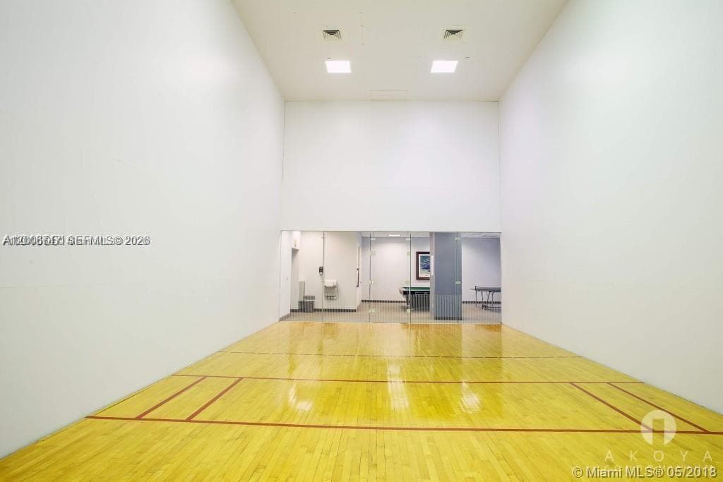 6365 Collins Ave 910 photo 11