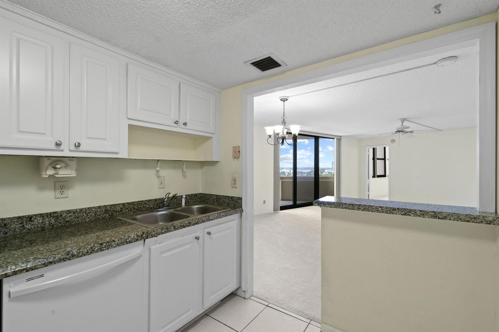 2800 N Ocean Drive A-8b photo 9