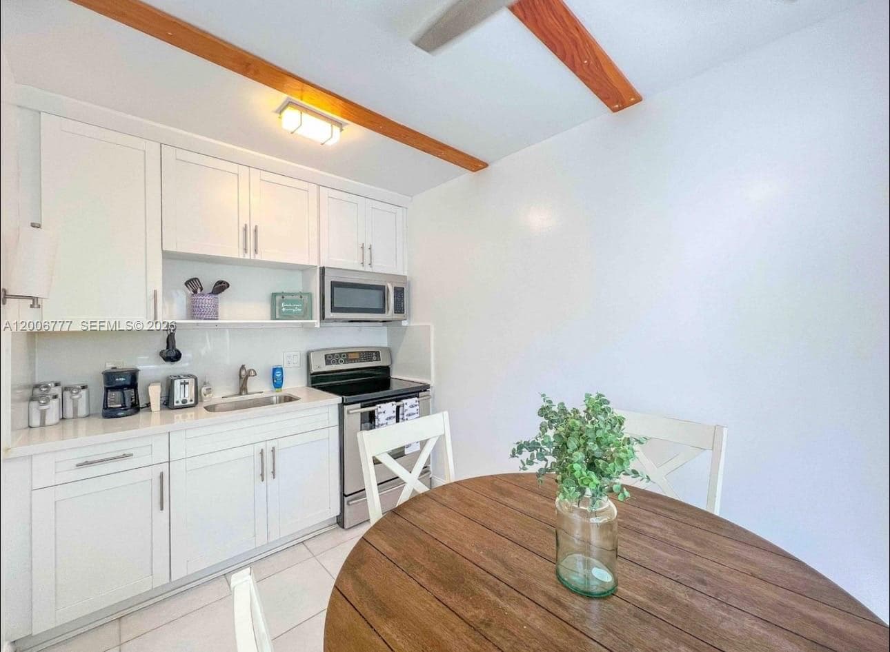 326 Wilson St 205 photo 1
