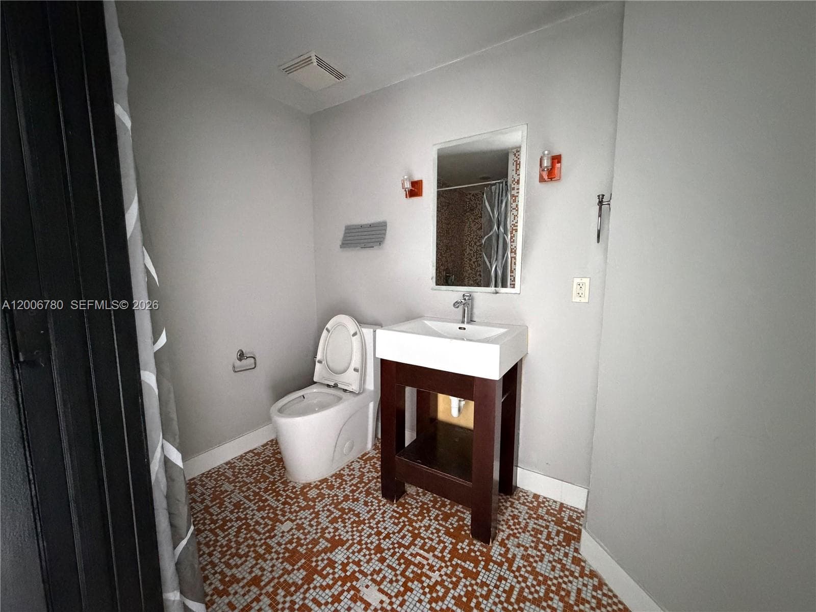 690 1st Ct PHI-01 photo 20