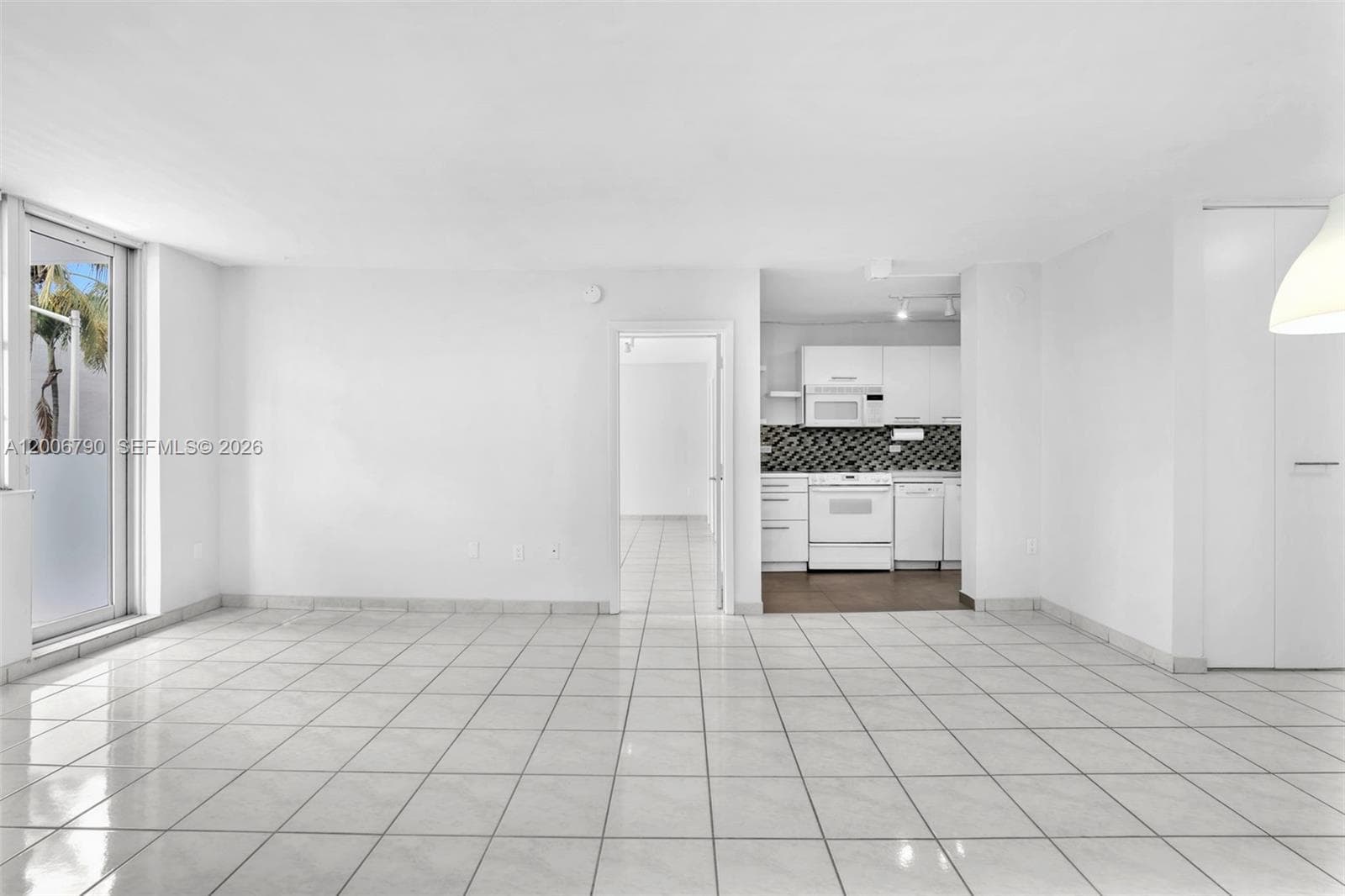 5313 Collins Ave 204 photo 6