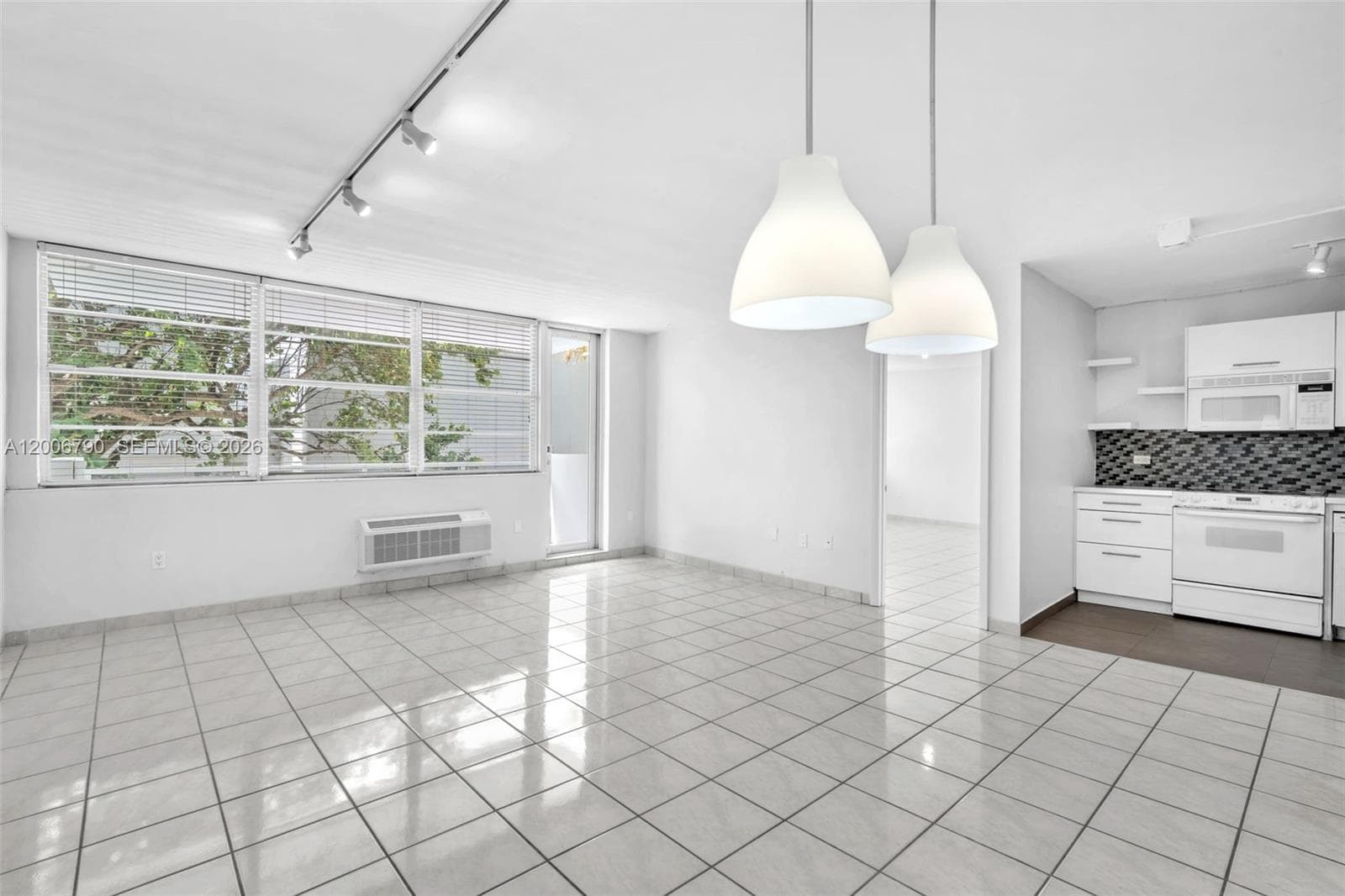5313 Collins Ave 204 photo 5