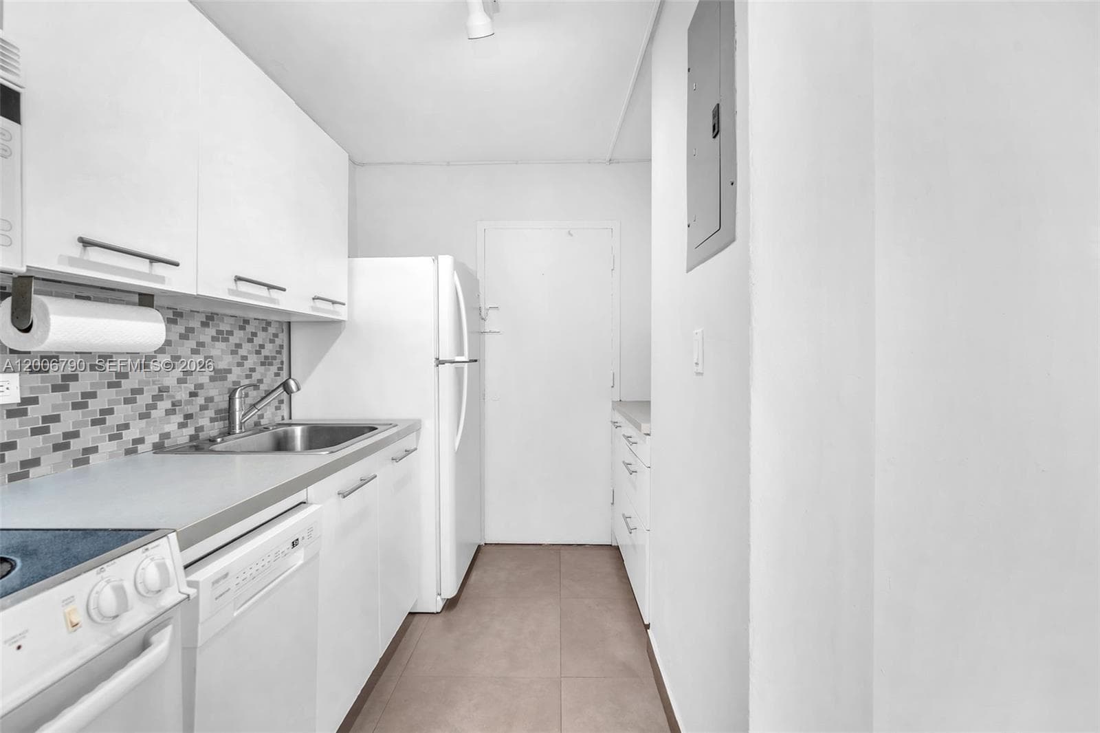 5313 Collins Ave 204 photo 14