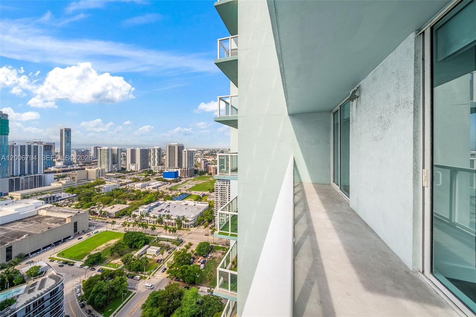 1900 Bayshore Dr 3707 photo 6