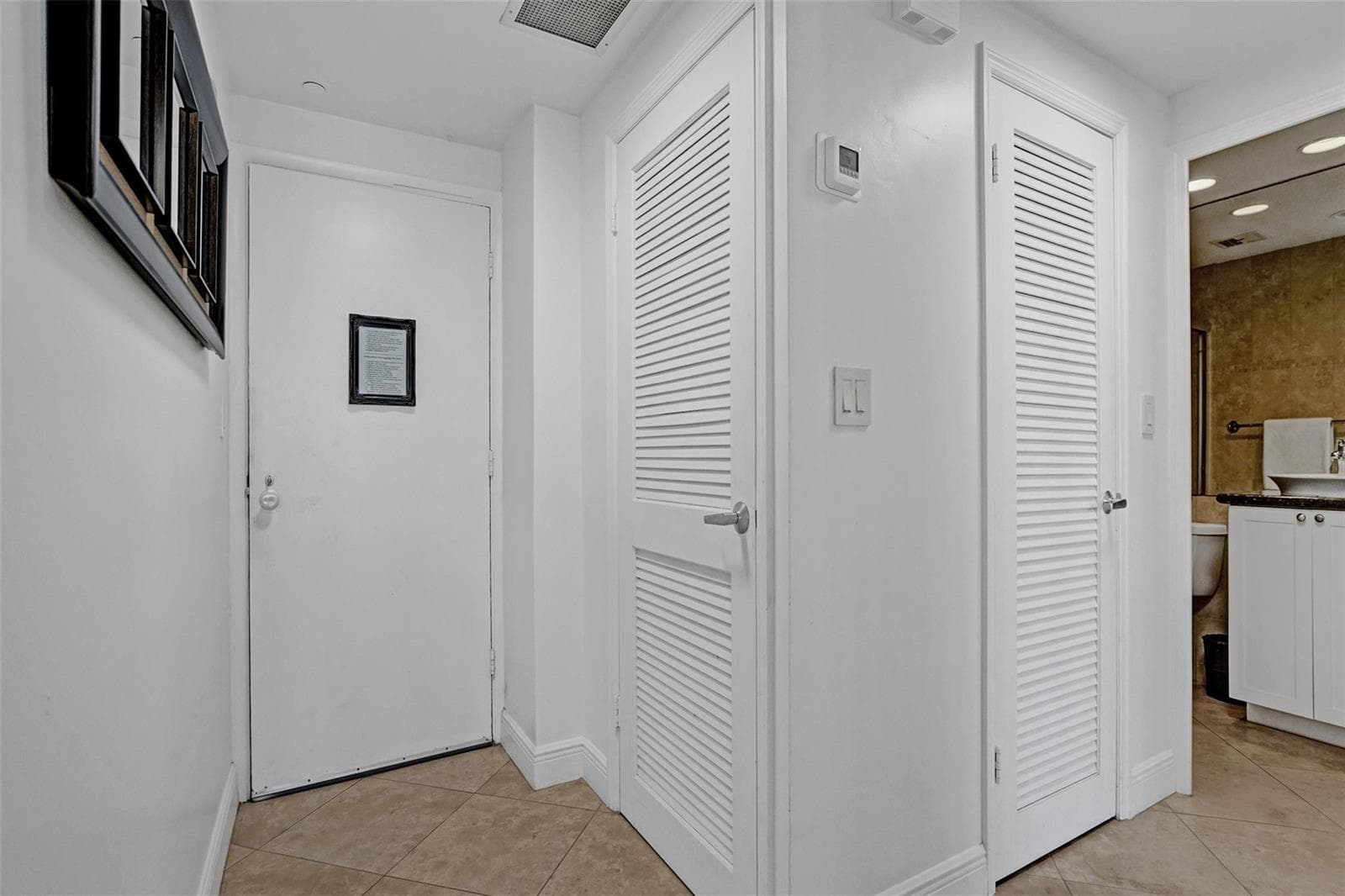 3333 NE 34th Street 1006 photo 2