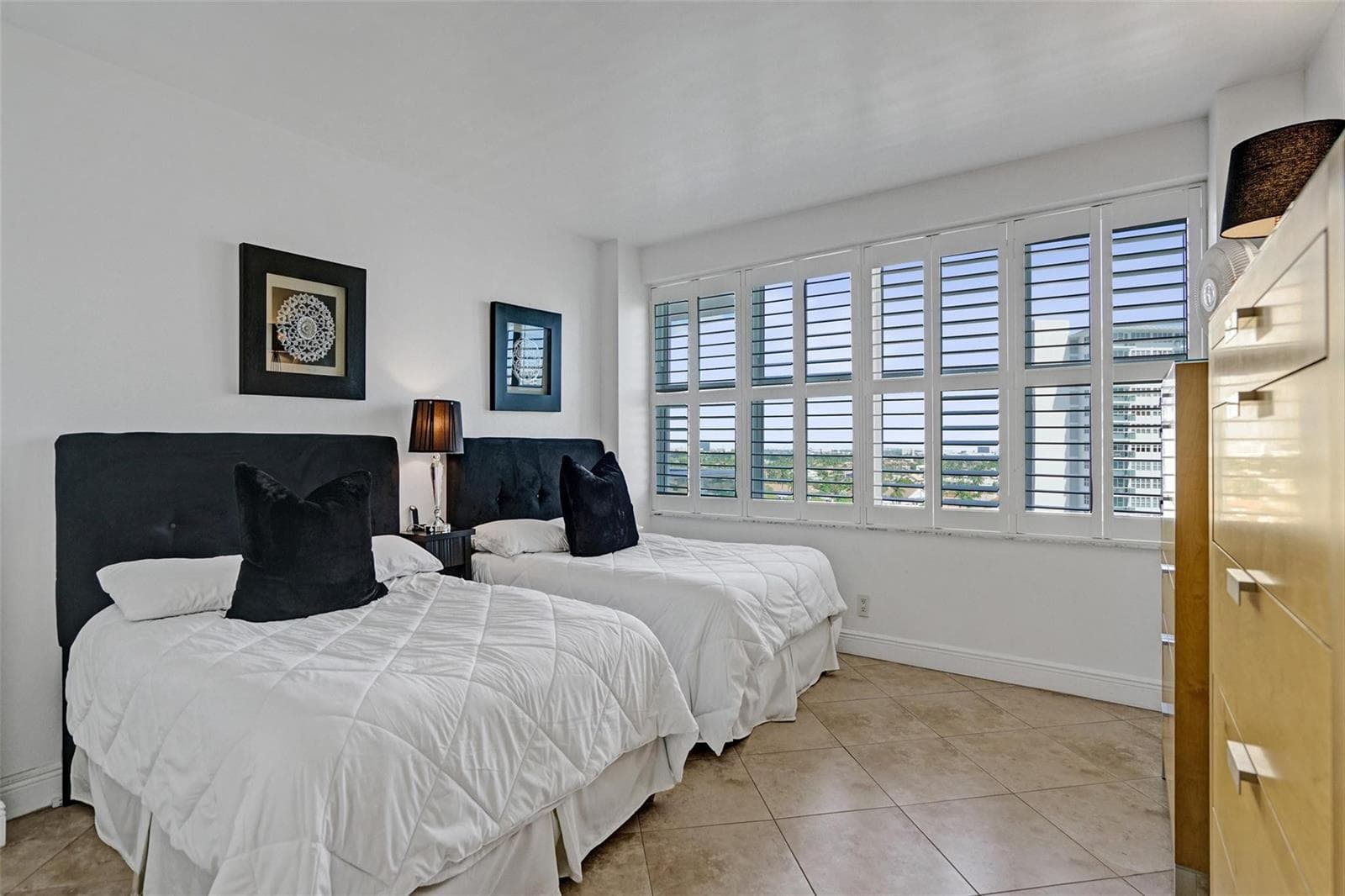 3333 NE 34th Street 1006 photo 17